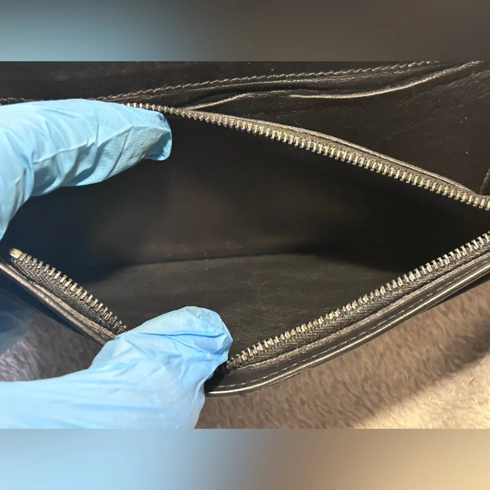 Bottega Veneta Y2K Black Leather Long Wallet - Picture 12 of 14